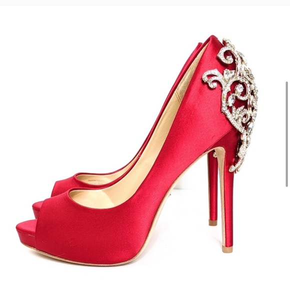 Elegant Red Satin Heels with Crystal Embellishments - Picture 6 of 8